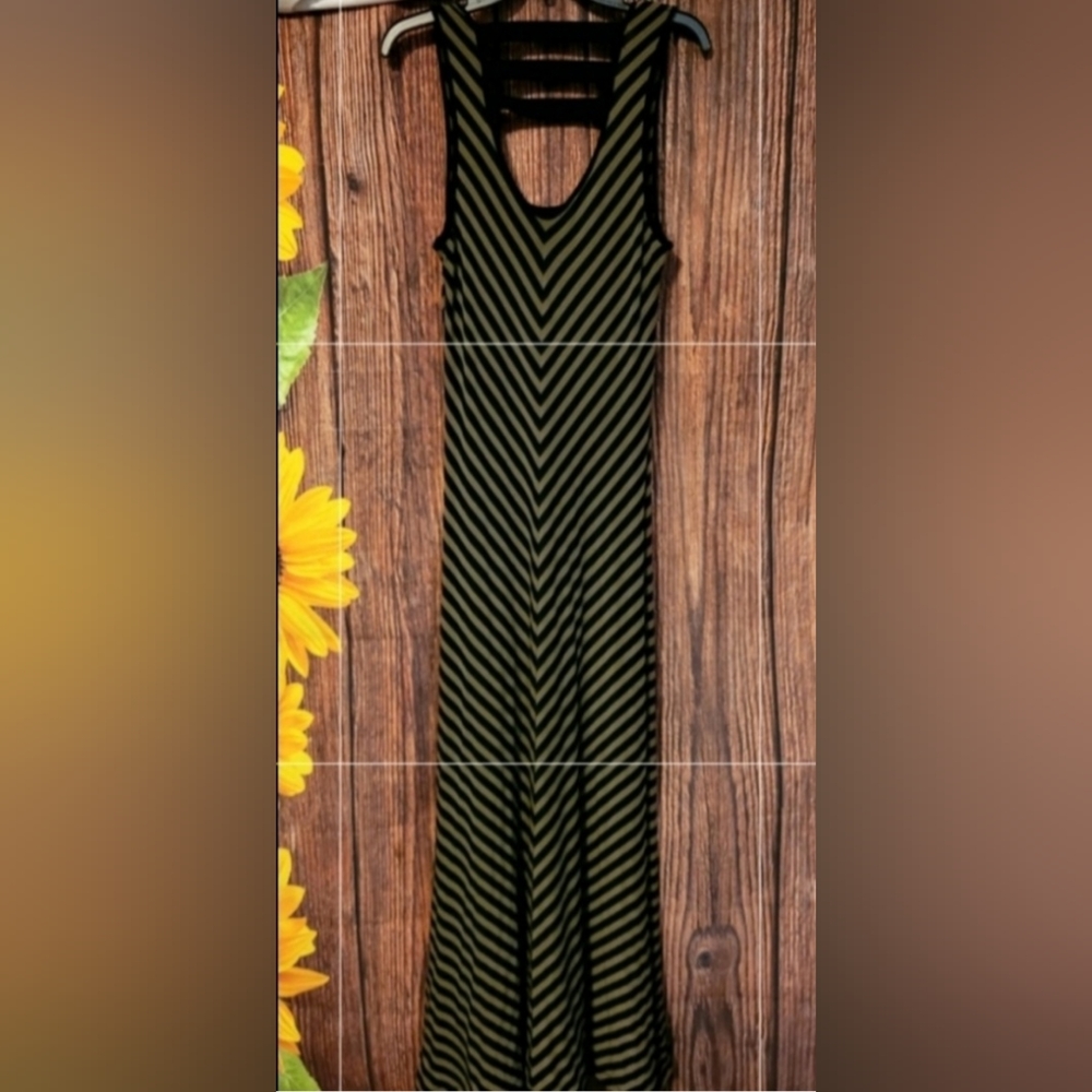 Kerryn Leigh Sleeveless Maxi Dress